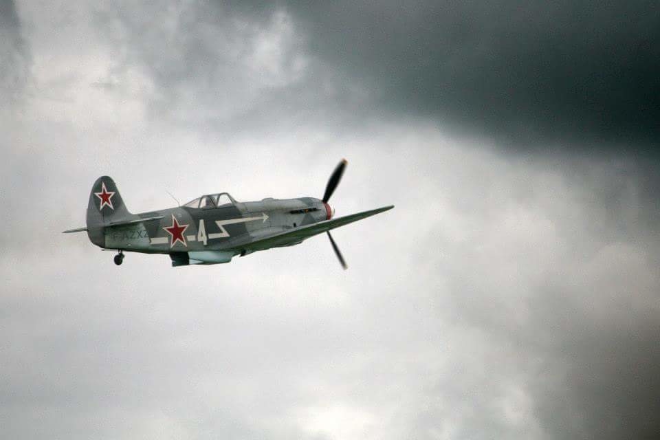 JVP - Photographie - Yakovlev YAK-3 (Les Faucons de Staline) du mythique Normandie Niemen - escadrille Franaise)